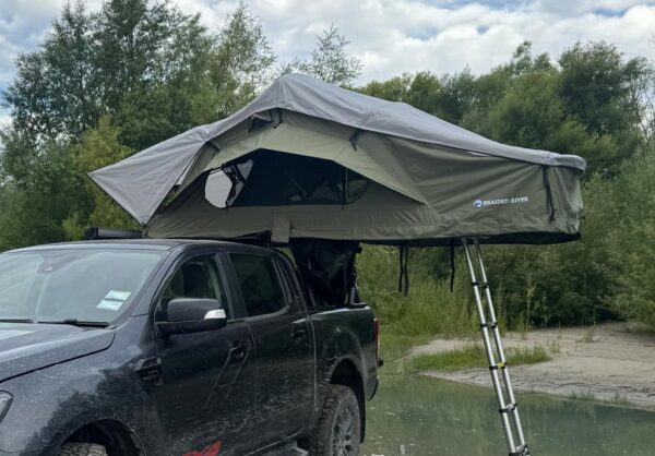 Roof top camping tent
