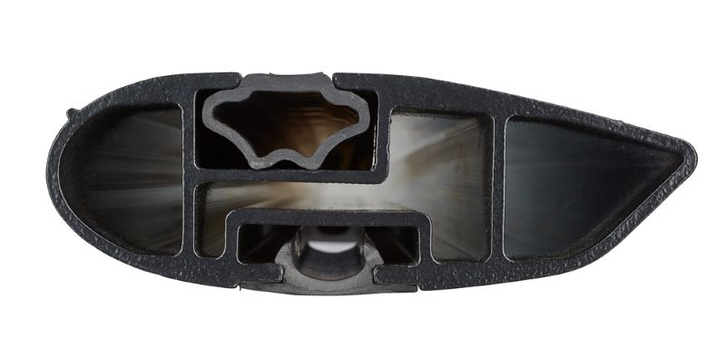 Yakima Jetstream. Black. Toyota Hilux Double Cab 2015-2023 (Clamp Mount) - Image 3