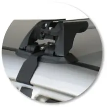 Yakima K389Y-S6YB Black Flush End Bar