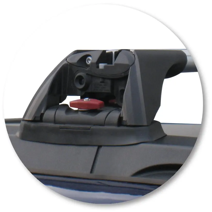 Yakima K607Y-S24YB Black Flush End Bar