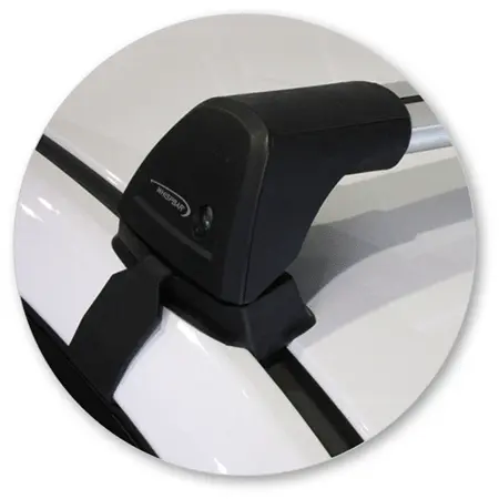 Yakima K699Y-S25YB Black Flush End Bar