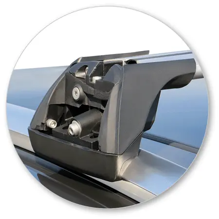 Yakima K812Y-S25YB Black Flush End Bar