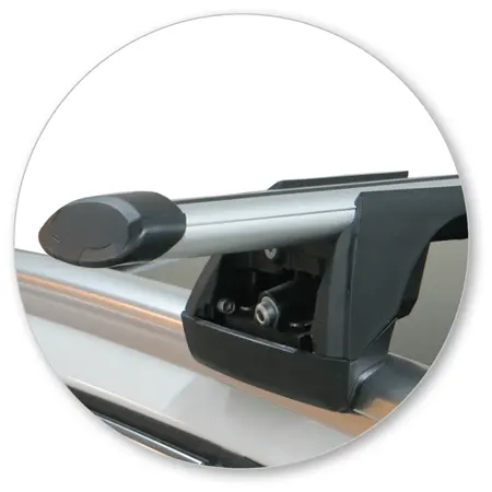 Yakima K829Y-S17YB Black Through Bar