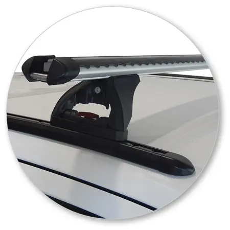 Yakima T17Y-Q21 Track Mounted with Heavy Duty Bar