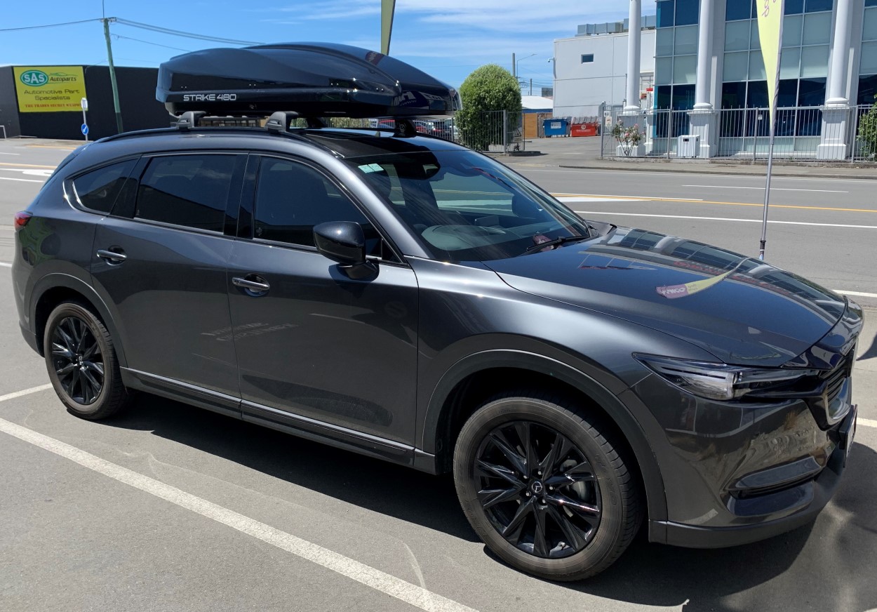 Strike 480 - Textured Matt Black Roof Box - Image 5